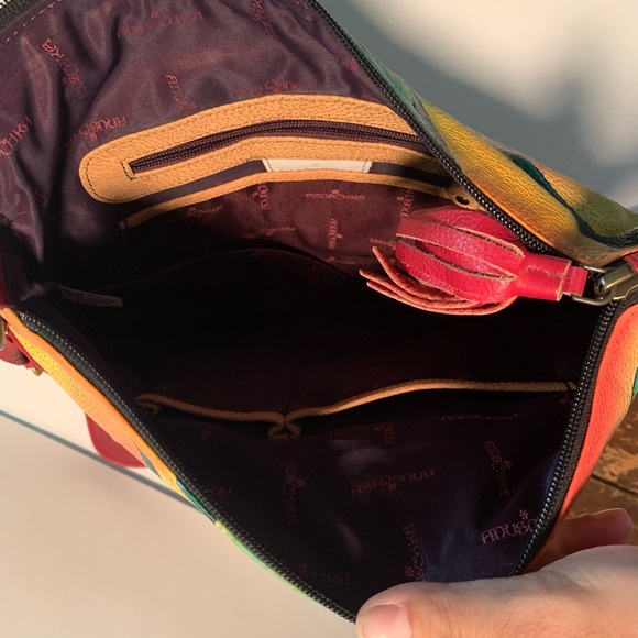 New Anuschka hand painted leather handbag. - Picture 5 of 8